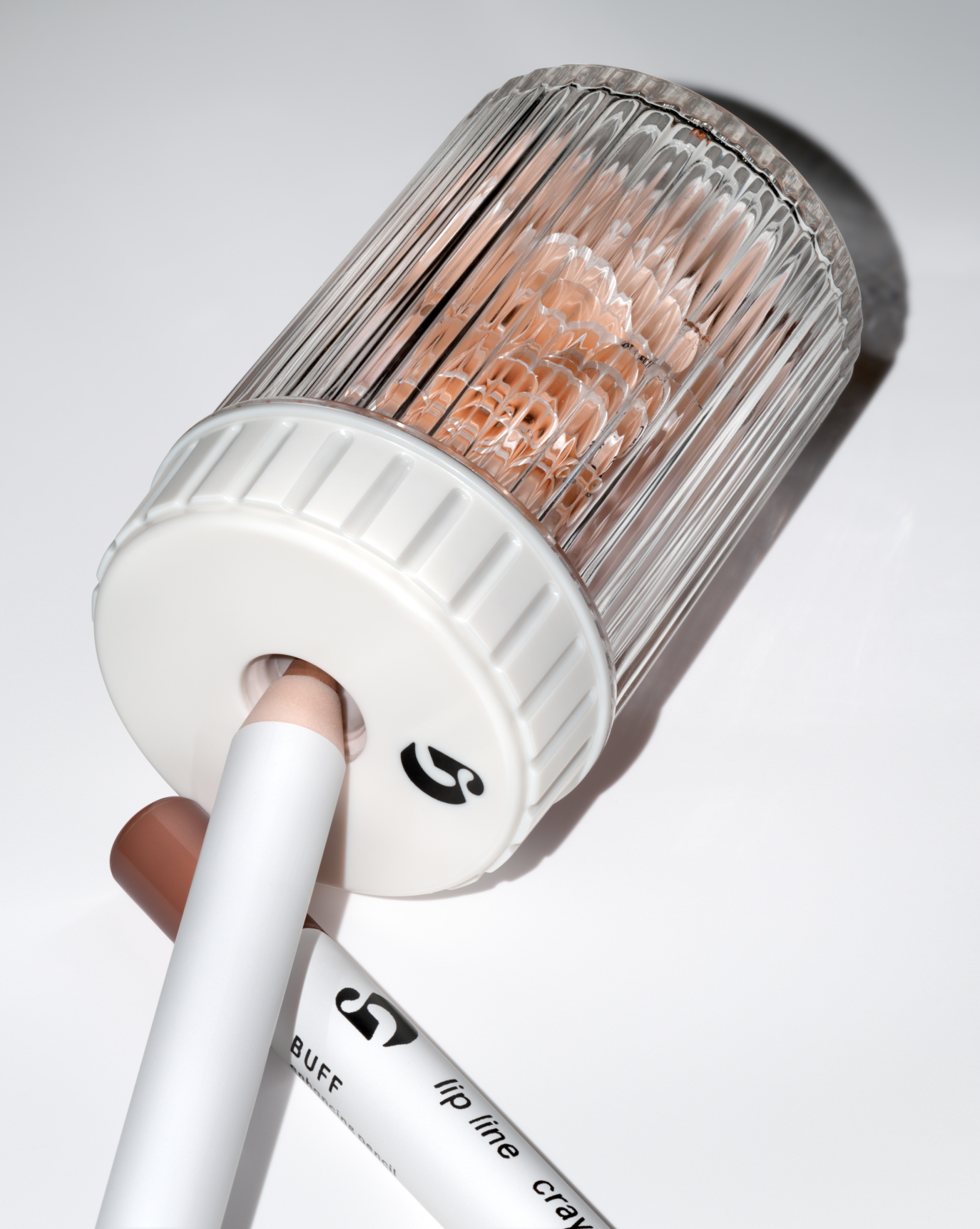 SRC_800002EBAA4F8CF3 Lip Line