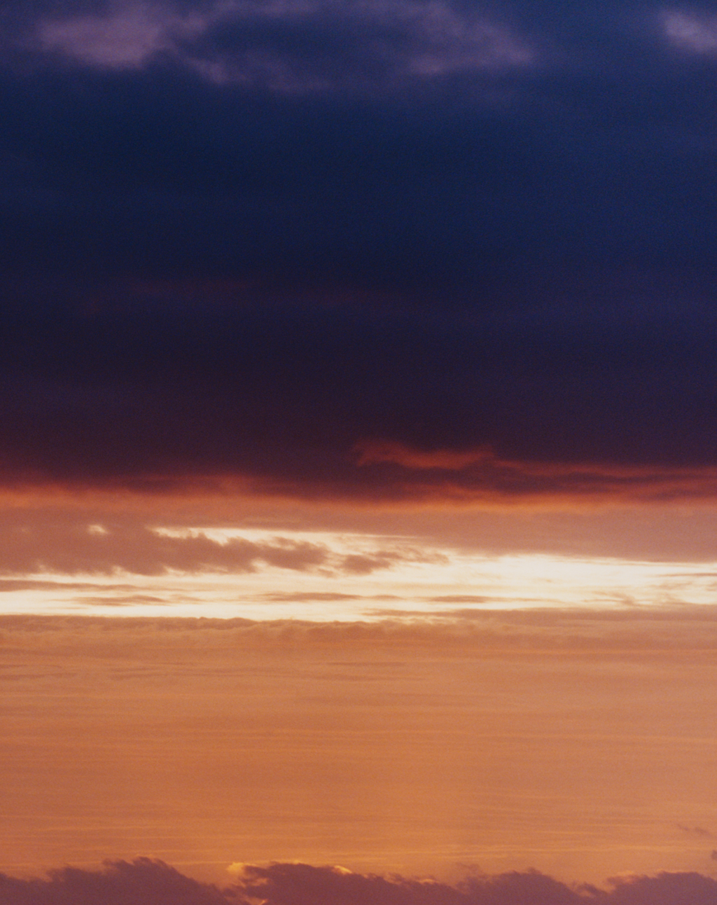 SRC_43456BBA998D6312 Cloud Paint
