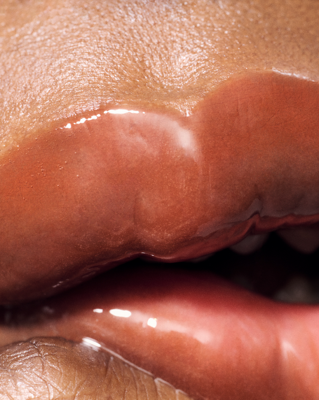 SRC_A8E12B05B0677A78 Lip Gloss